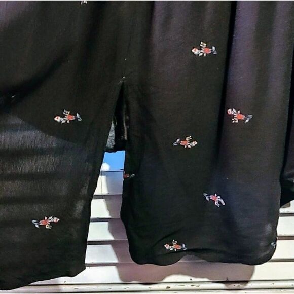 American Rag 2X Floral Blouse - Picture 10 of 12